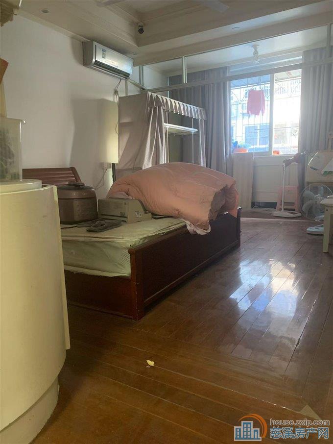 新城中心2楼88平方63.8万