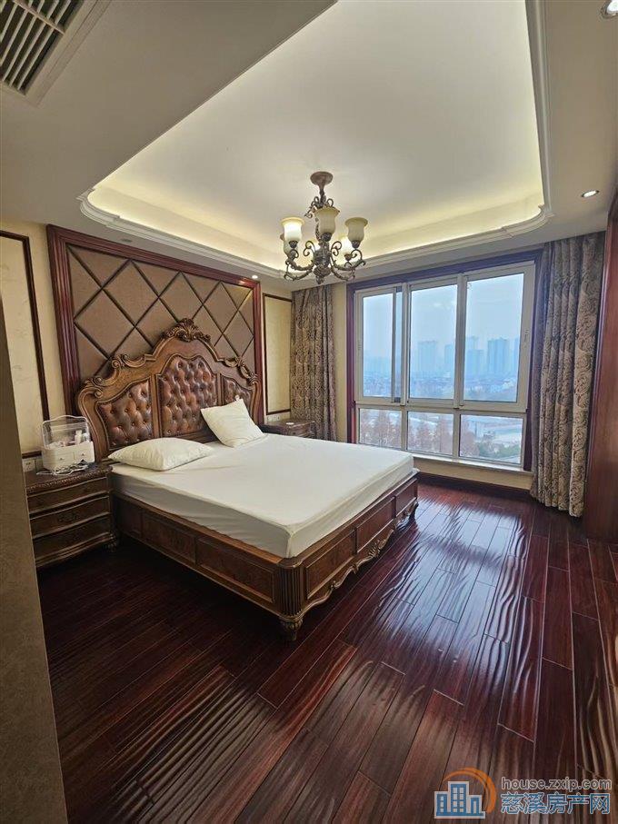 梵石花园豪装140平136.8万