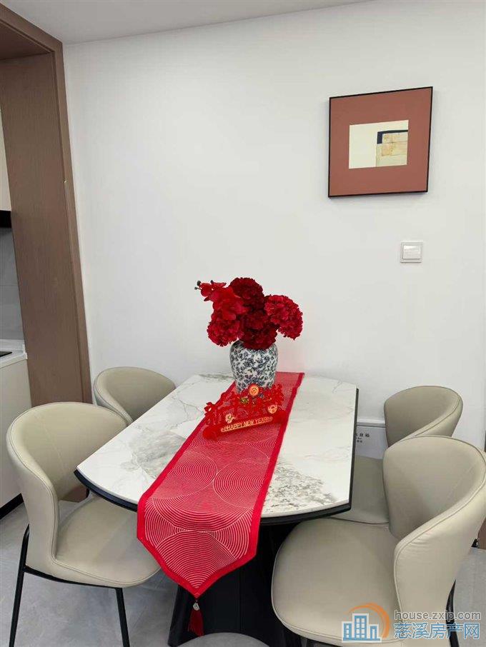 金山新村2楼豪华精装拎包入住直接钥匙在