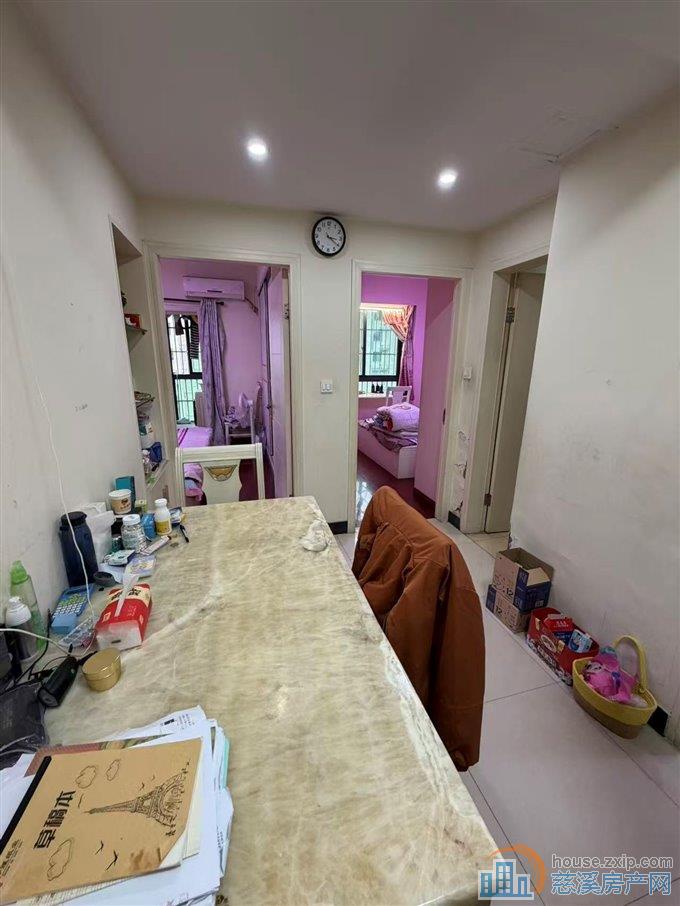 人和家园电梯洋房62平精装储