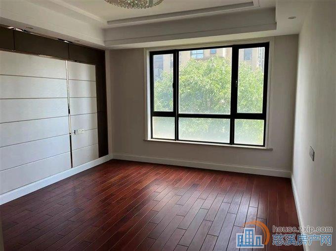 保利天悦湾花苑 精装修 带车位