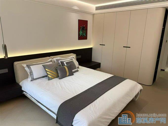 复地三期洋房167平方豪装228万