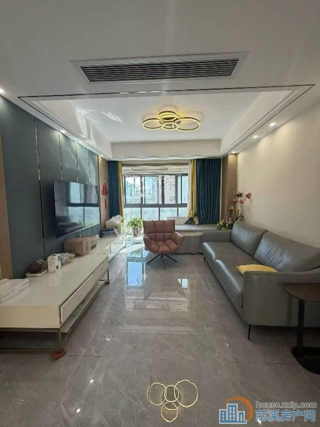 欢乐颂盛泰嘉苑116平边套全屋地暖精装