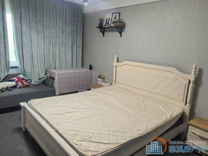 东瑞大厦单身公寓全新装修1000元直