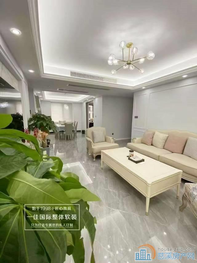 珑玥府143平带车位精装通地下室