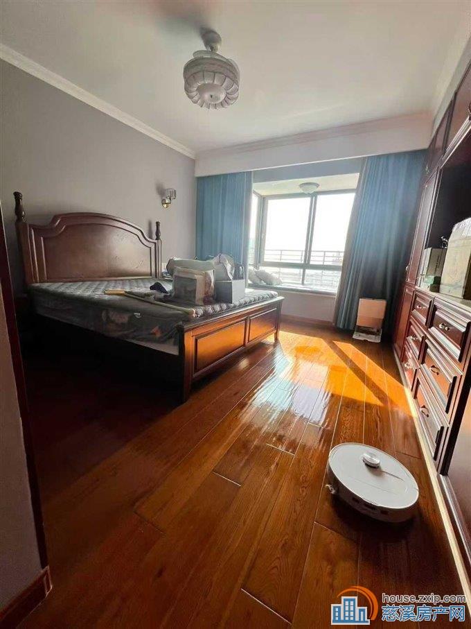 时代华都220平方豪华复式带露台218万