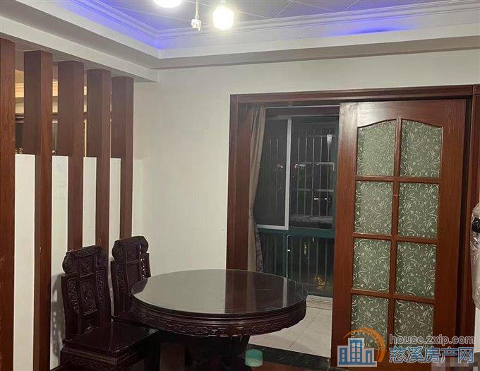 金旦花园电梯复式191平精装三室195万