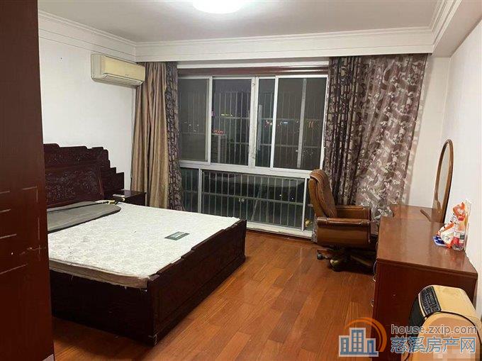 金旦花园电梯复式191平精装三室195万