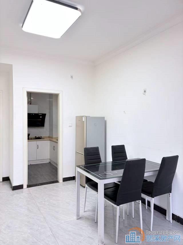 新潮塘北苑90平二室2400元