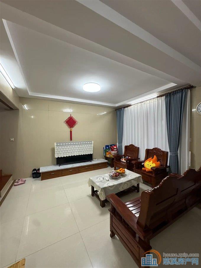 阳明山庄联排别墅268万拎包入住