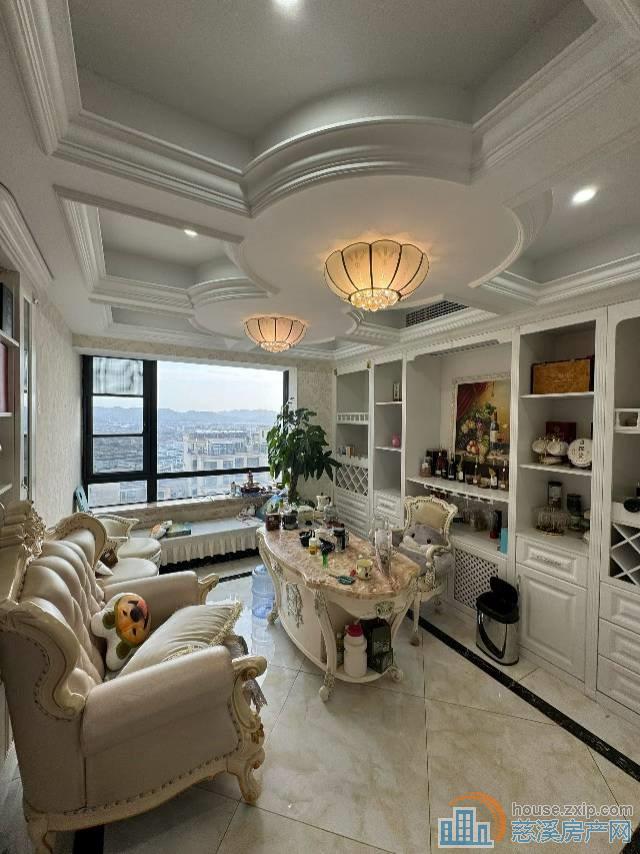 祥生祥园顶复241平豪装带机械车位