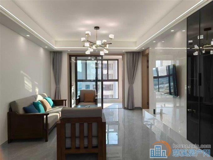 中海湖心半岛130平精装四室二卫5700