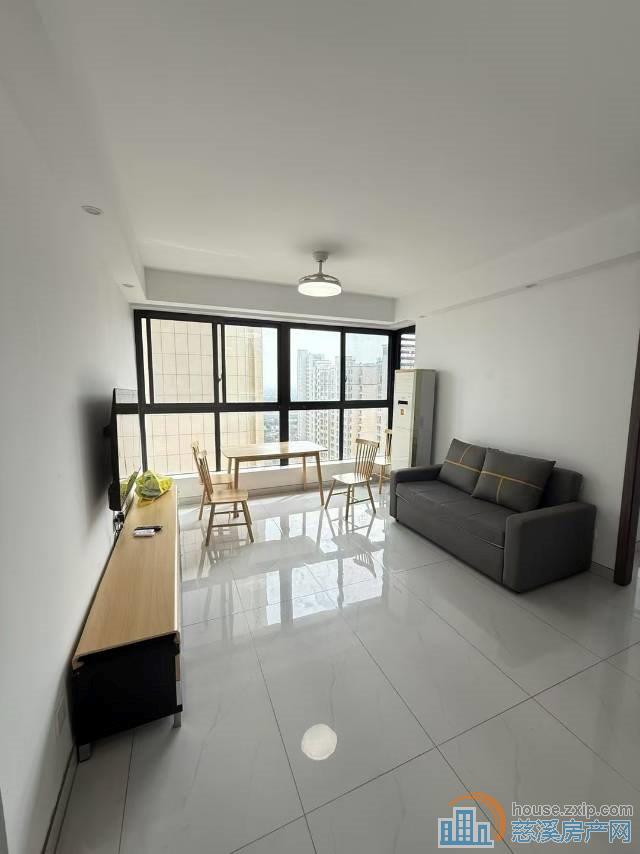 观湖佳苑90平两室东边套2800元