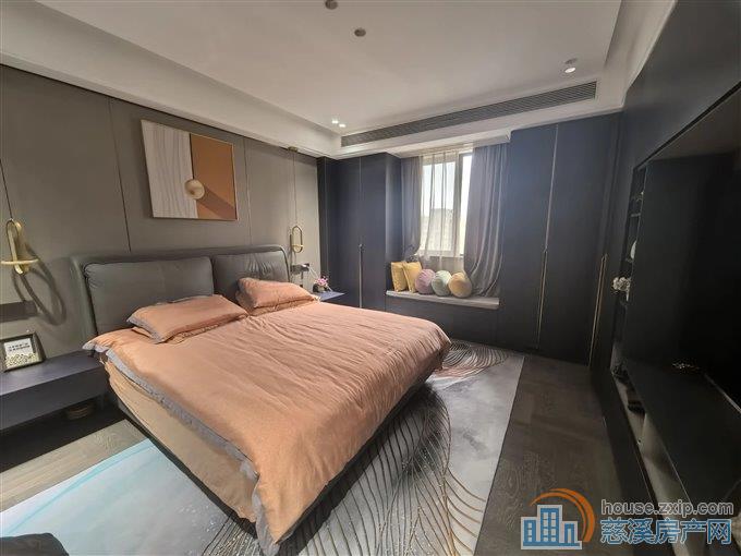 鸣北小区 豪装 黄金楼层 四小XQ 车位