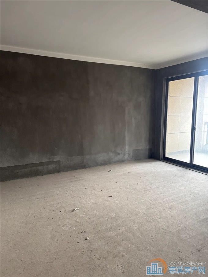 恒泰嘉景园 毛坯162平方165万带车位