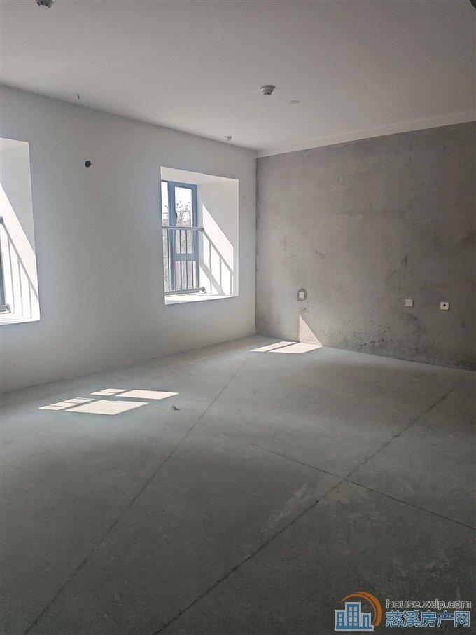 捡漏 卓和佳苑 满两年，带车位储藏间