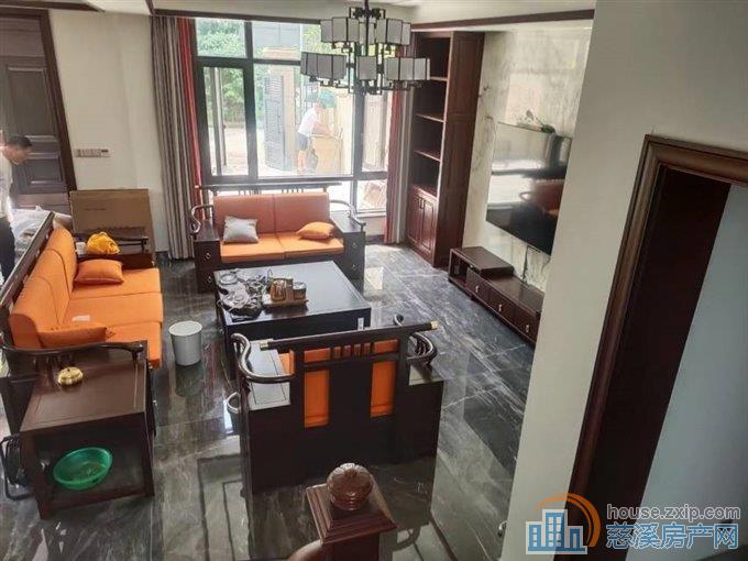 前应东区2间3楼现代豪华7000元直