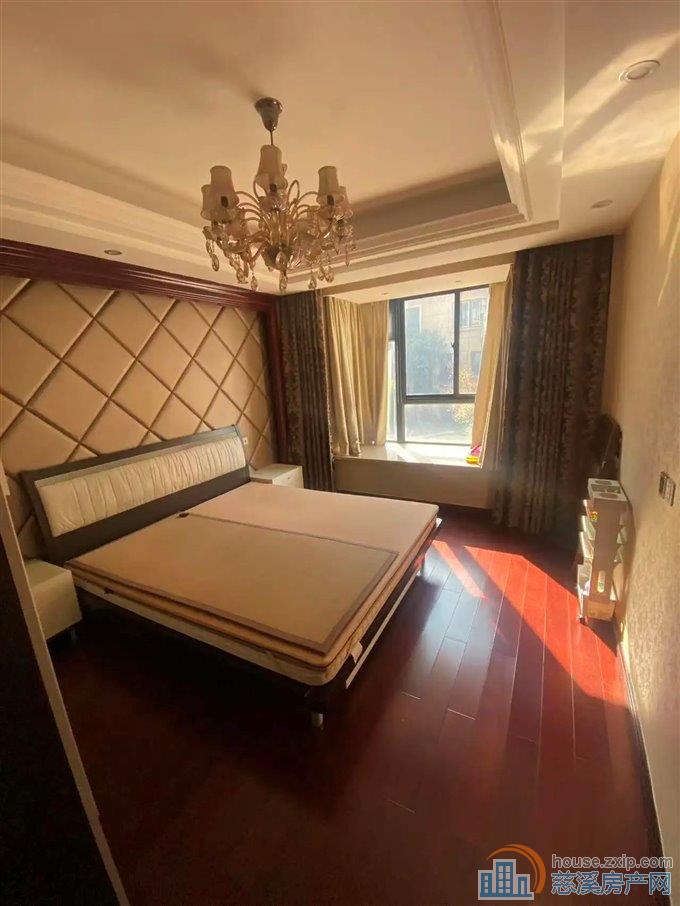 金色港湾 精装128平方洋房带车位