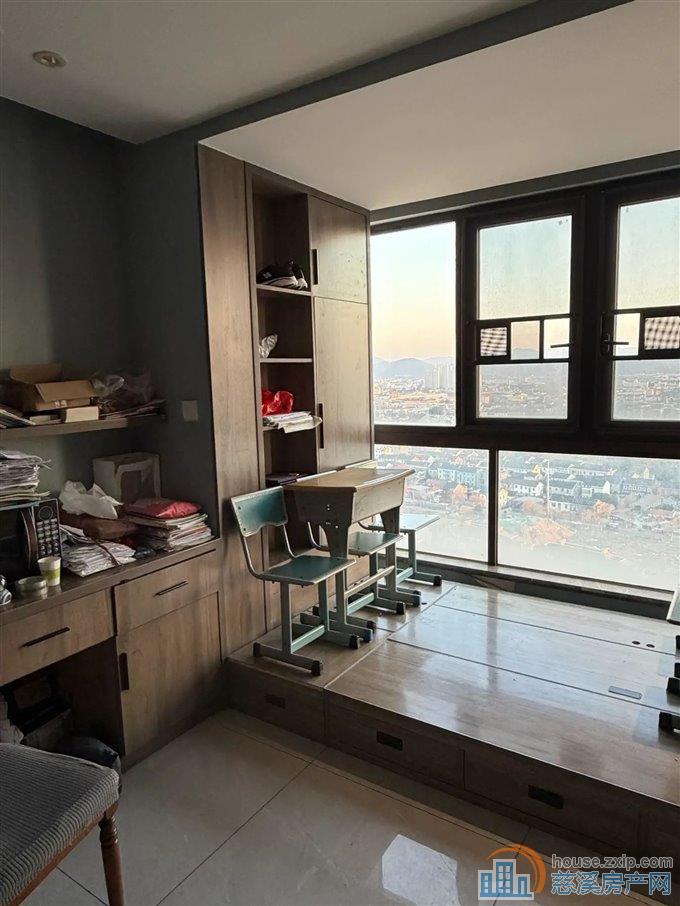 峙山庄园 精装96平方100万带车位