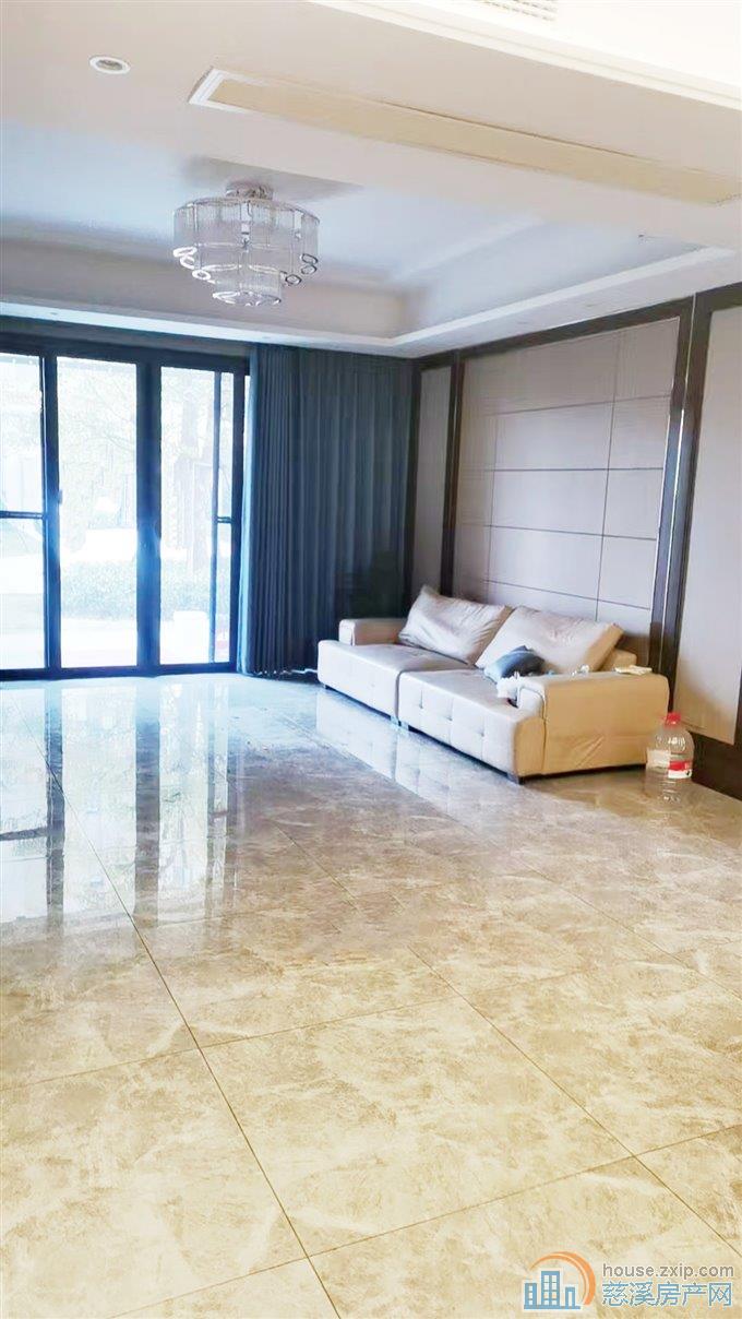 恒大河悦府洋房带花园三室两卫直接钥匙在