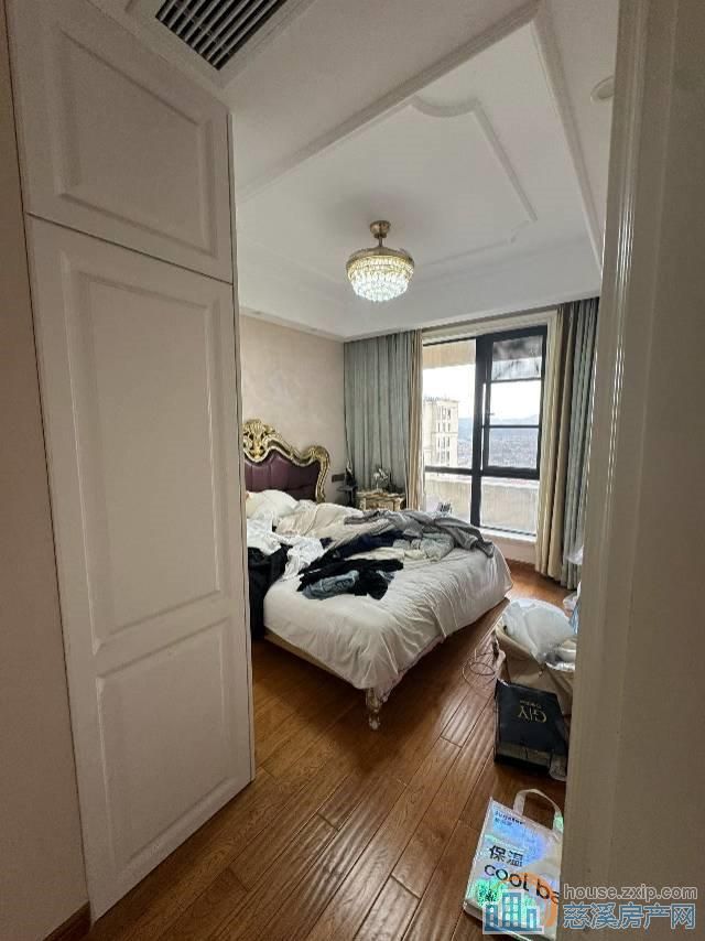 祥生祥园顶复241平豪装带机械车位