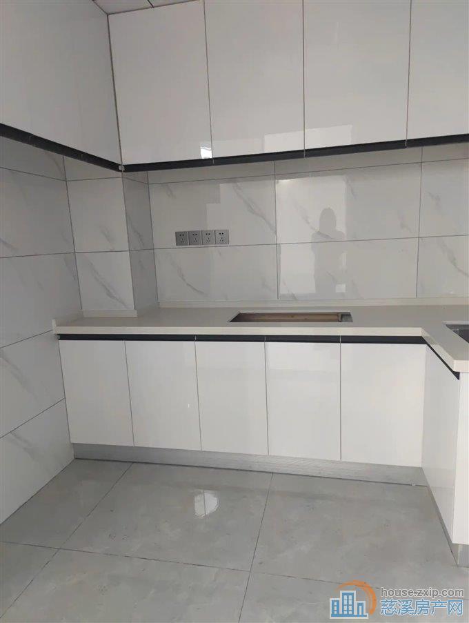 溪悦江南大院   精装拎包入住