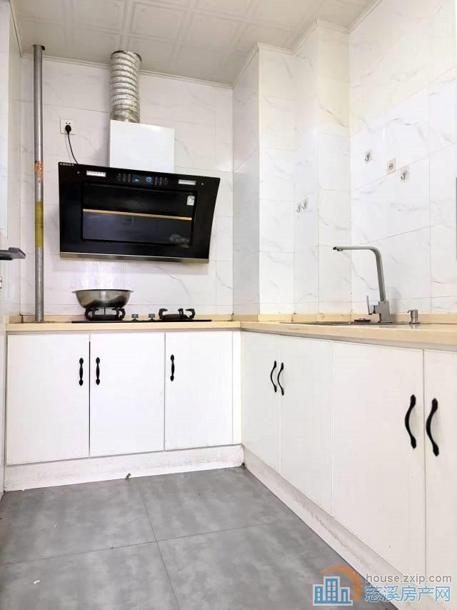 新潮塘北苑90平二室2400元