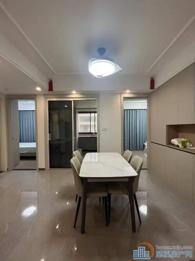 誉林府精装112平方车位