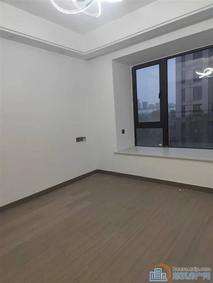 溪悦江南大院   精装拎包入住