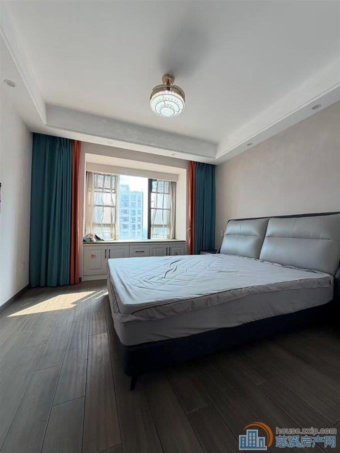 特价出售中海湖心半岛2期精装修带车位