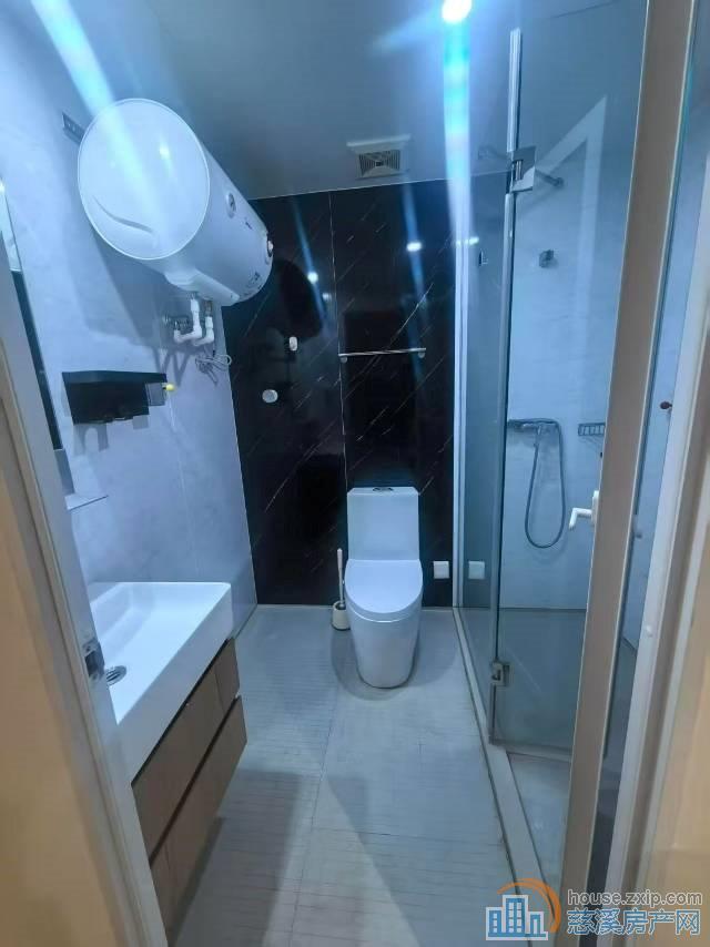 海铂中心60平朝南黄金楼层43.8万