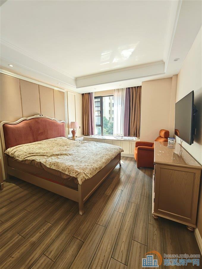 盛泰嘉苑欢乐颂东边套豪华精装直接钥匙在