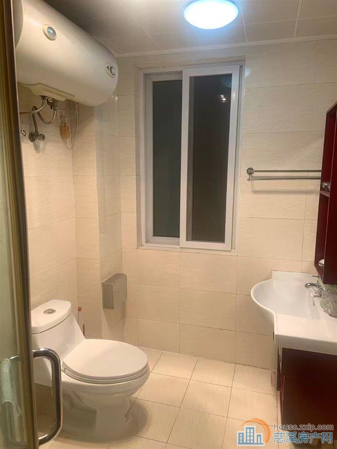 曙光小区一楼70平米现浇板79万