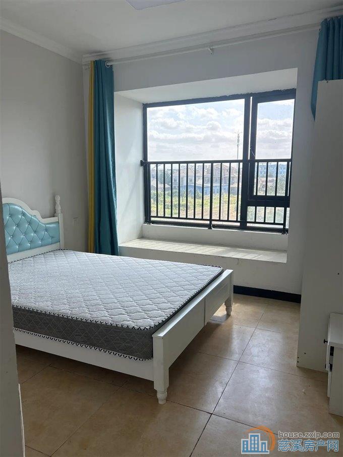 佳洲锦苑 简装116平方118万 低总价