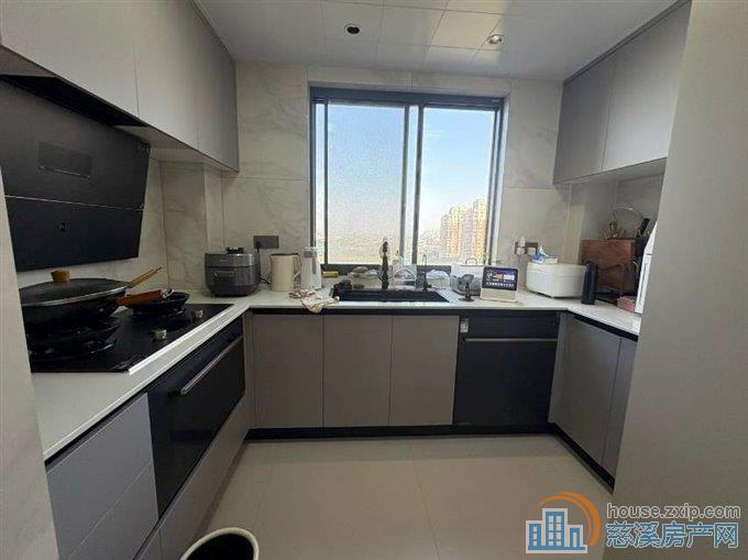 ✔保利四期✔附院江南127平