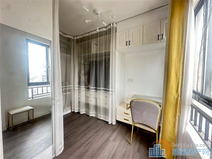 城市桃源85平99.8万带阁楼