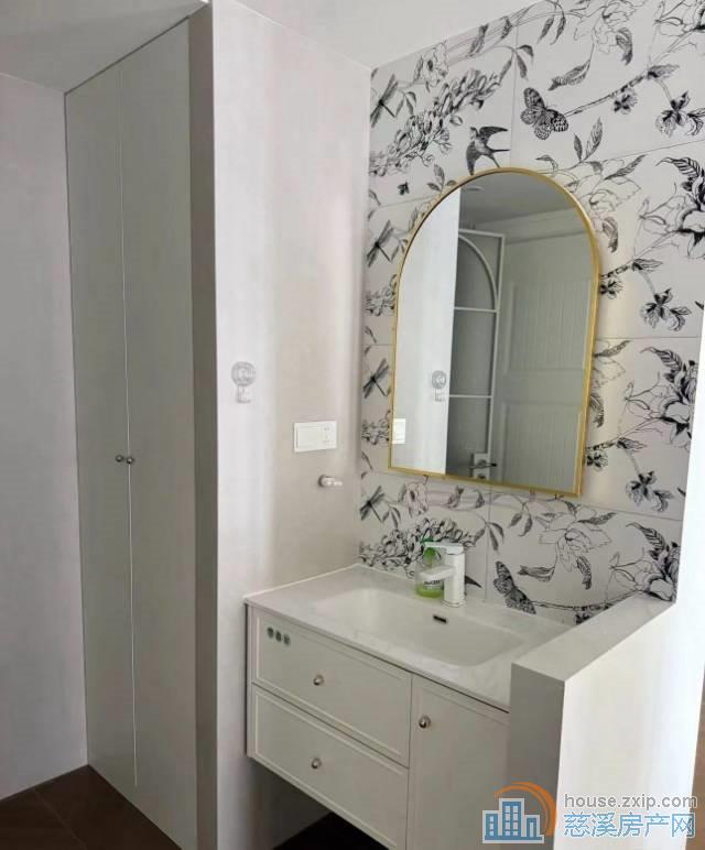 徐龙·崇文府 105平精装 215万