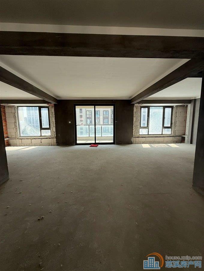 祥生望玥府 128平洋房215万小区中庭