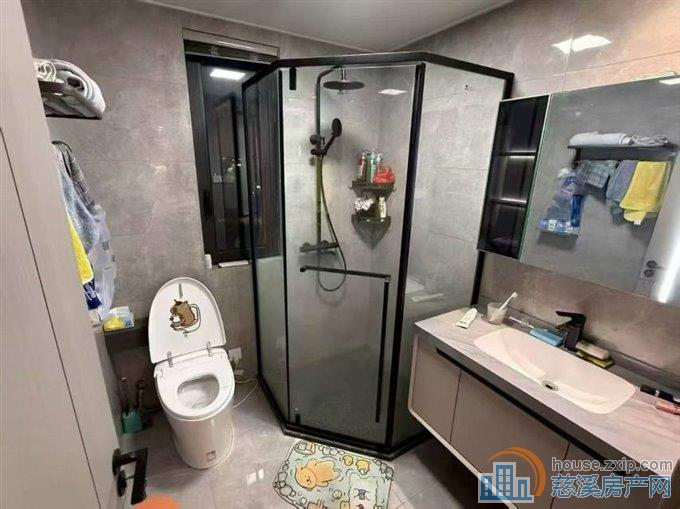 梧桐府117平黄金楼层精装满两年带车位