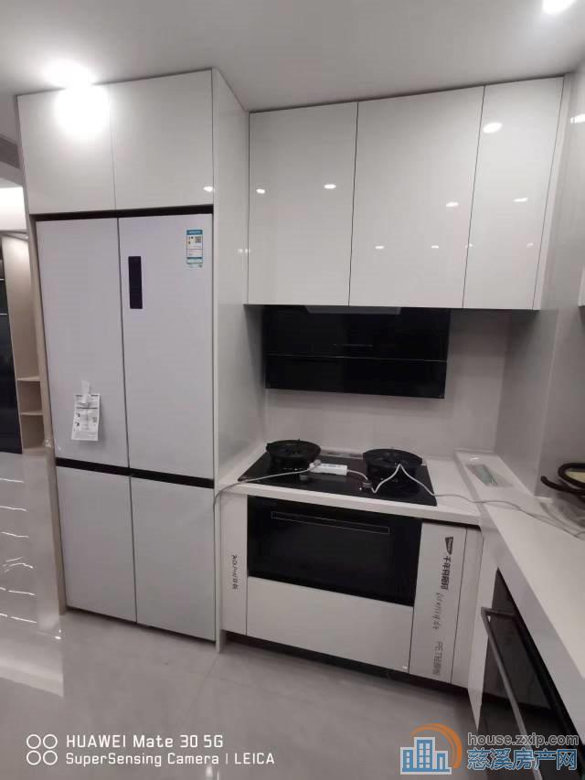 中海湖心半岛好楼层127平全新精装未入住