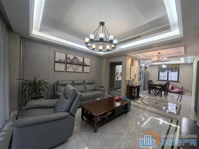 新潮塘南苑160平182万精装送车位