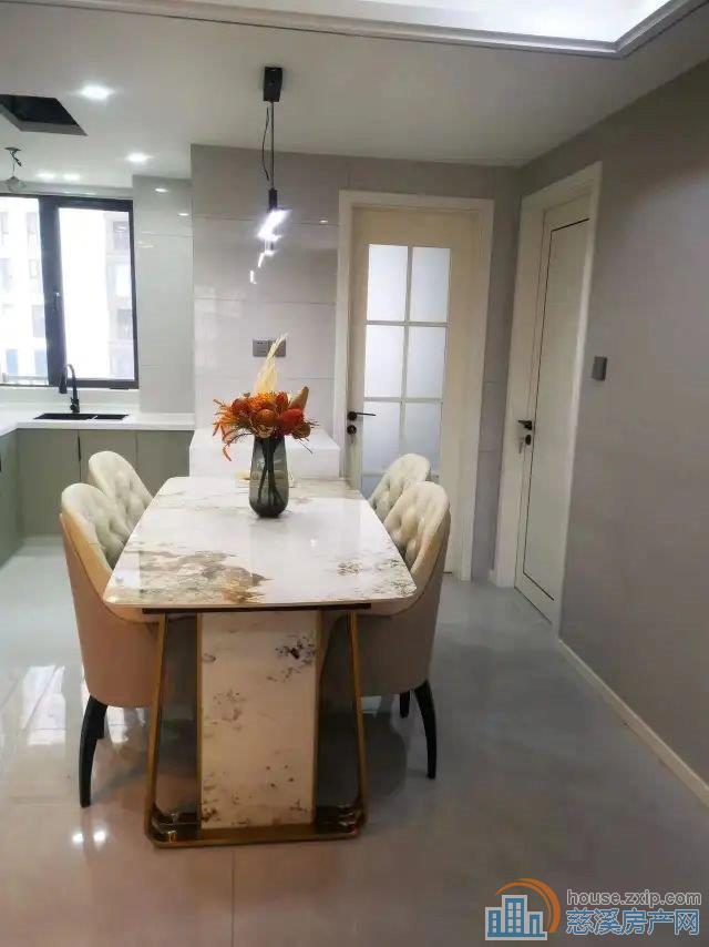 中海湖心半岛花苑 精装100平方190万