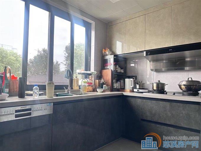 阅江府133平轻奢风228万