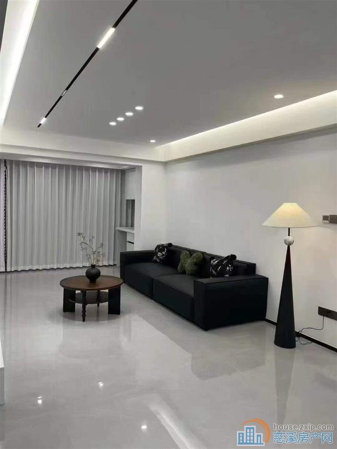 蔚蓝云图电梯洋房115平豪装149.6万