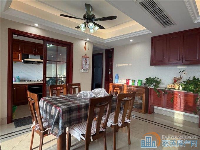 绿城诚园 精装147平方169万黄金楼层