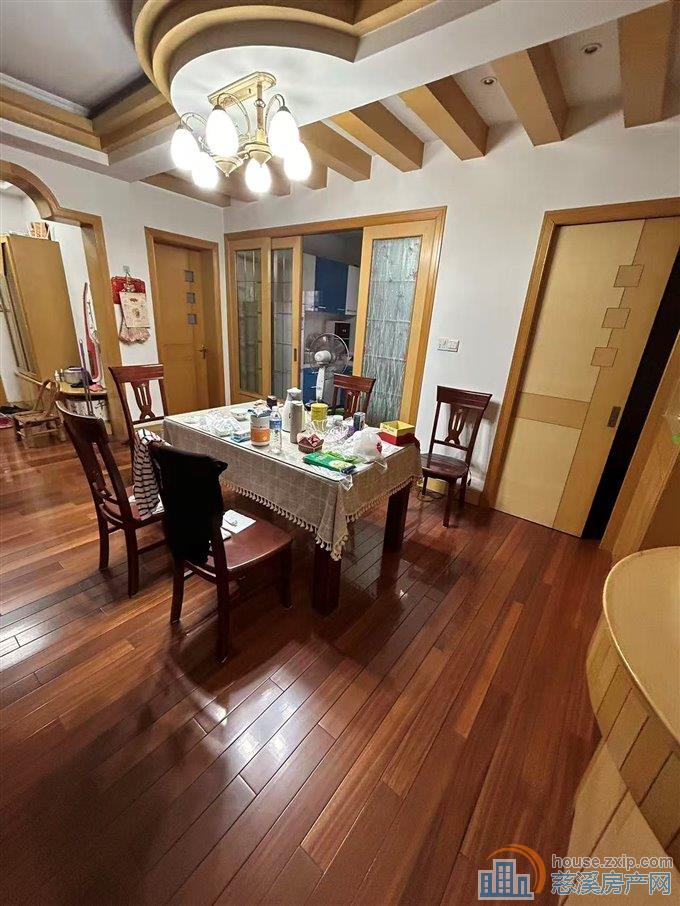 急卖]白云公寓二期3楼精装带车库储藏间