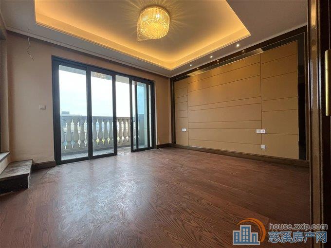 恒大河悦府 洋房顶复 带三个露台