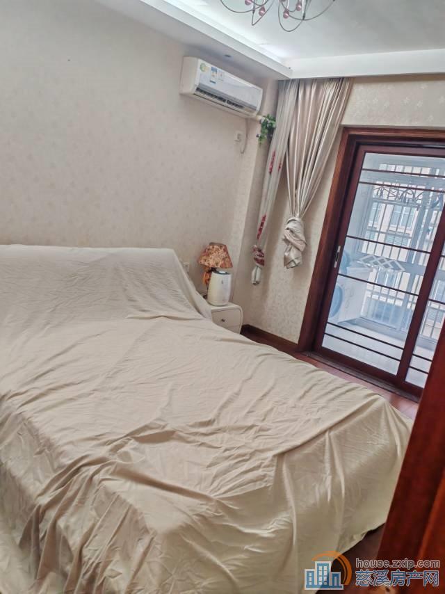 华胜公寓，独家