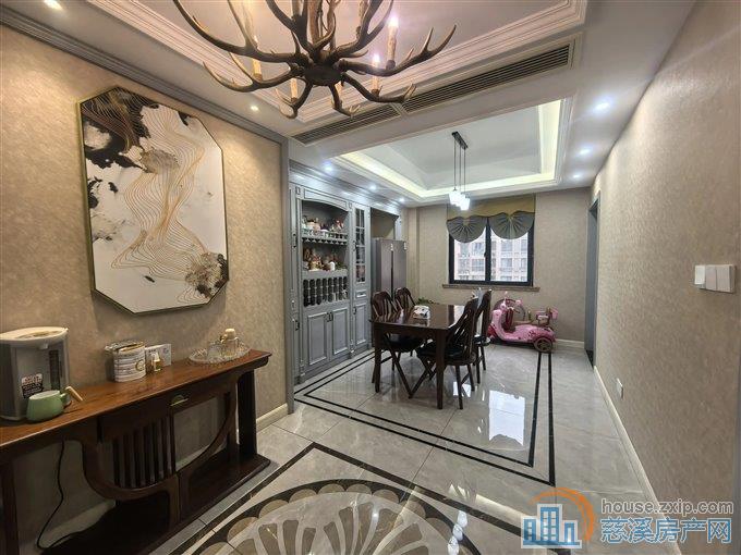 新潮塘南苑160平182万精装送车位