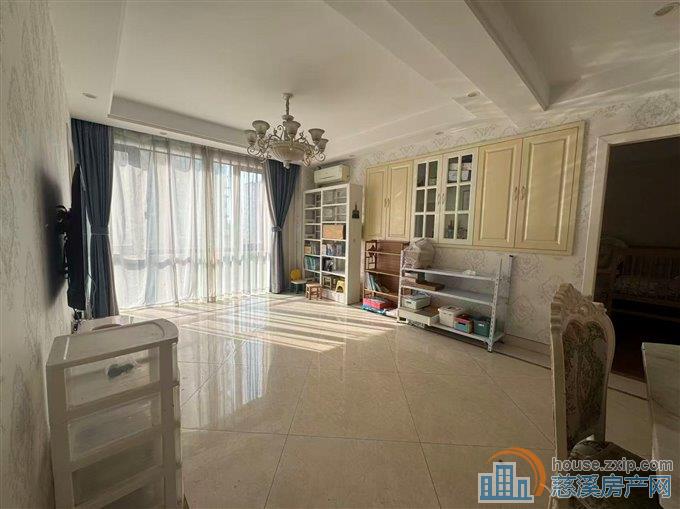 界牌 新村小区 90平 三间朝南 精装